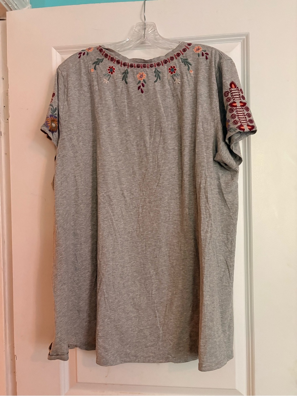 Johnny Was embroidered Gray Women’s Swing Top - Picture 5 of 9